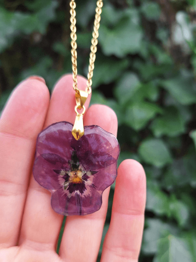 Collier Pensée • Viola cornuta • doré