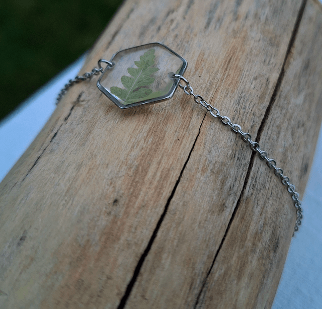 Bracelet argenté · hexagonal Fougère 