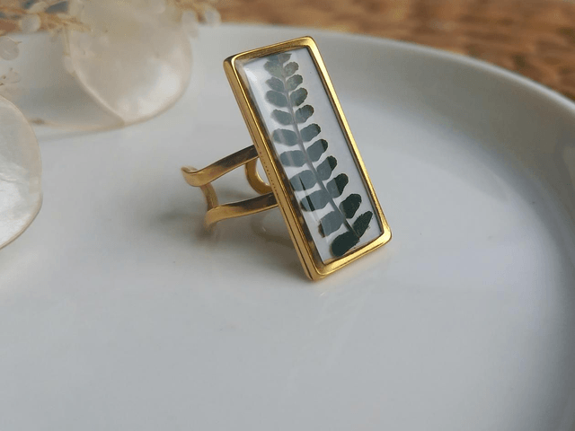 Bague dorée rectangulaire ⁃ Fougère
