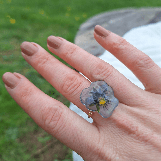 Bague petite Pensée • Viola cornuta • doré