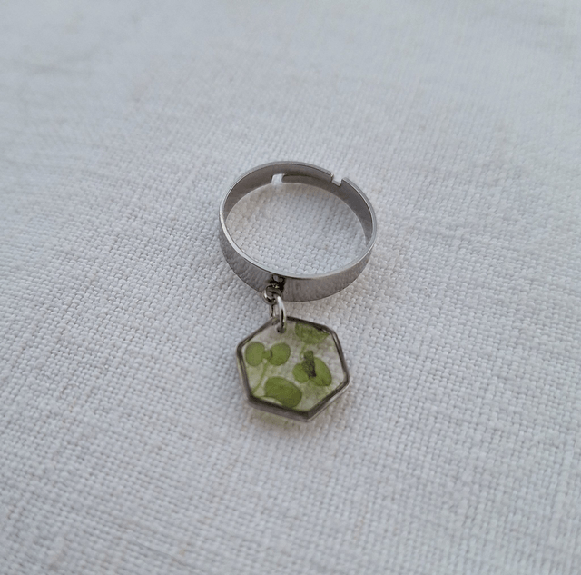 Bague argentée pampille ◦ Soleirolia