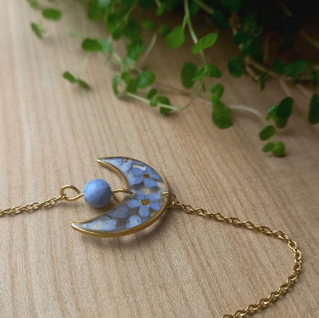 Bracelet doré · Luna Fleurs séchées et pierre naturelle