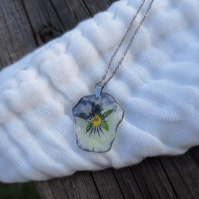 Collier petite Pensée • Viola cornuta • argenté