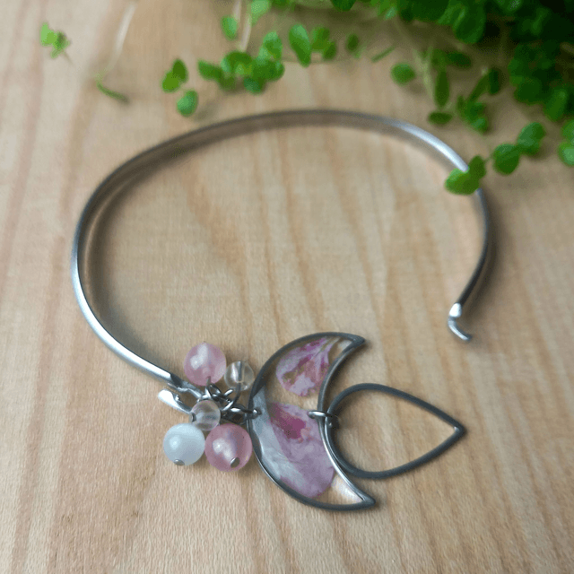 Bracelet argenté · Jonc · Fleurs séchées et pierre naturelle