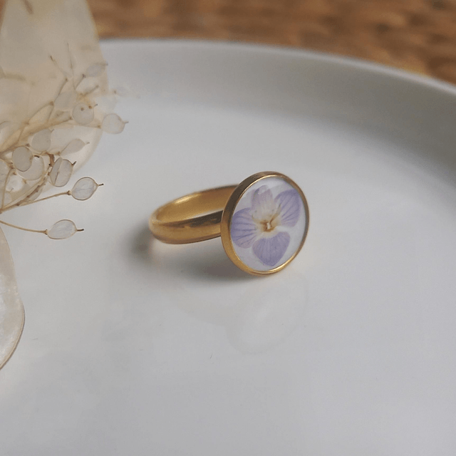 Bague dorée ◦ Veronica