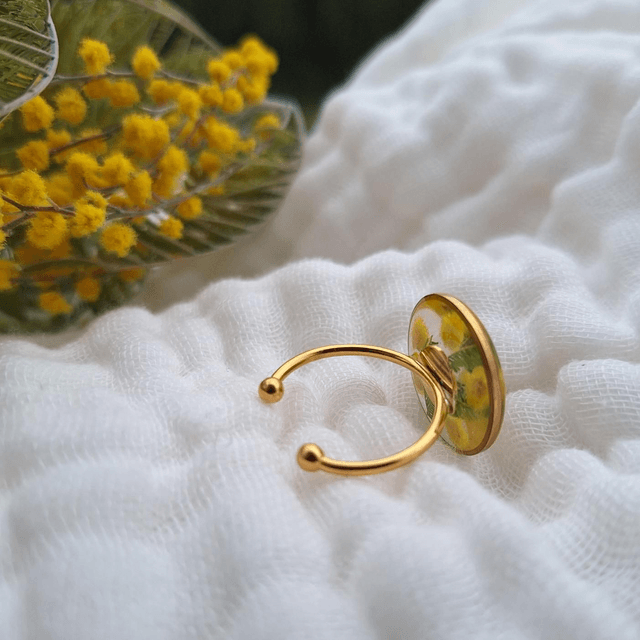 Bague dorée ◦ Fleurs de Mimosa