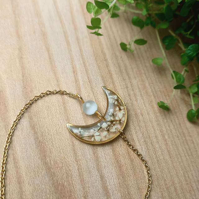 Bracelet doré · Luna Fleurs séchées et pierre naturelle