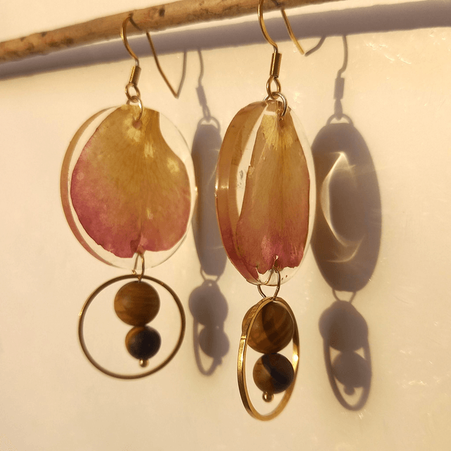 Boucles d'oreilles ∙ doré Fleurs séchées et perles de Jaspe et Oeil de tigre