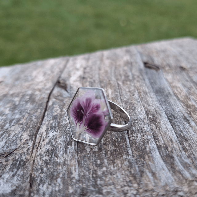 Bague argentée hexagonale ⬡ Pélargonium