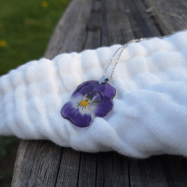 Collier petite Pensée • Viola cornuta • argenté 