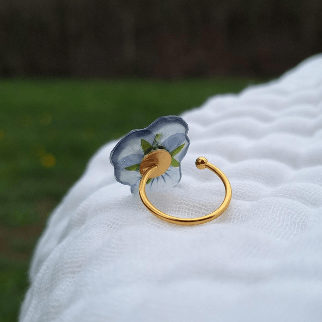 Bague petite Pensée • Viola cornuta • doré