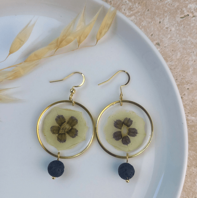 Boucles d'oreilles ∙ doré Fleurs séchées Physalis et pierre de lave