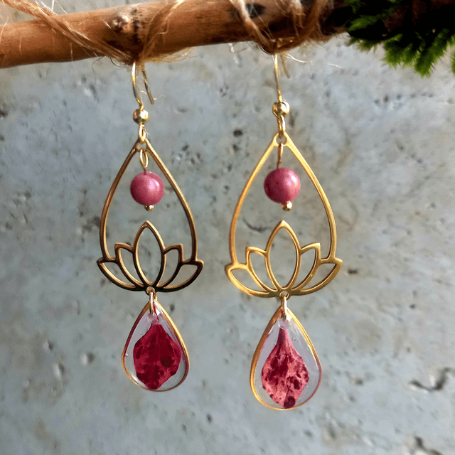 Boucles d'oreilles ∙ doré Lotus goutte de Berberis et pierre de Rhodonite
