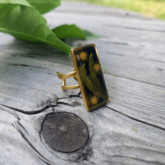 Bague dorée rectangulaire ⁃ Mimosa 
