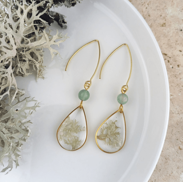 Boucles d'oreilles ∙ doré gouttes de fleurs et pierre naturelle