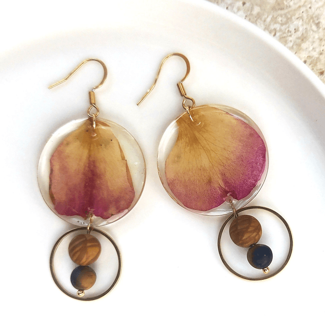 Boucles d'oreilles ∙ doré Fleurs séchées et perles de Jaspe et Oeil de tigre