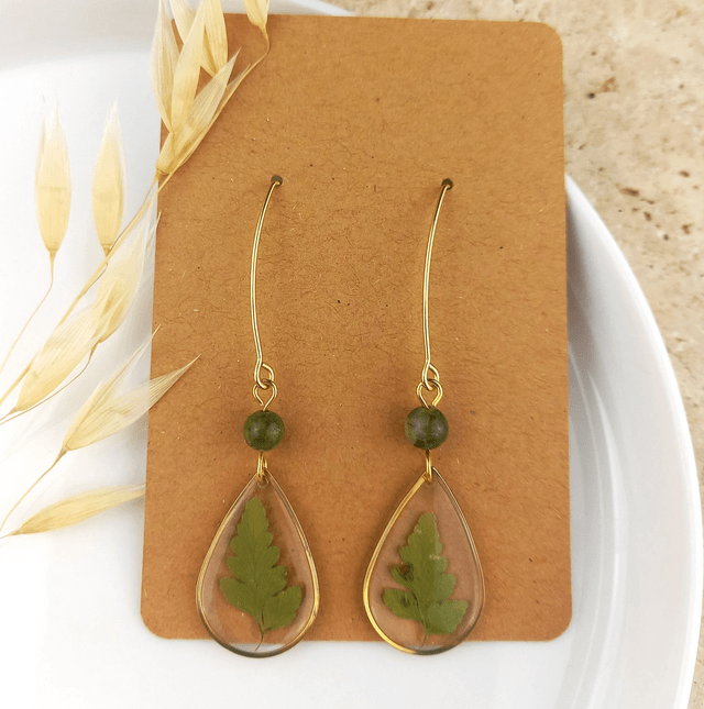 Boucles d'oreilles ∙ doré gouttes de fleurs et pierre naturelle 