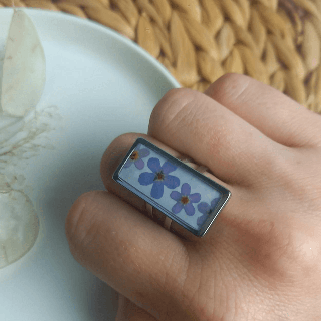 Bague argentée rectangulaire ⁃ Fleurs de Myosotis