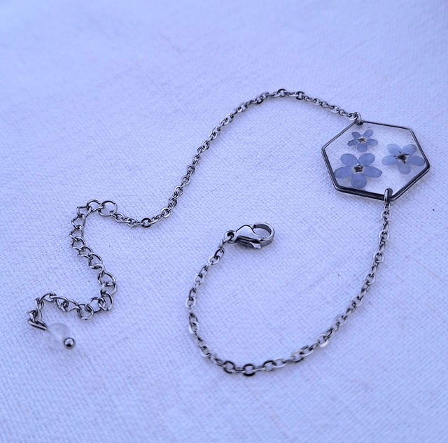 Bracelet argenté · hexagonal Myosotis