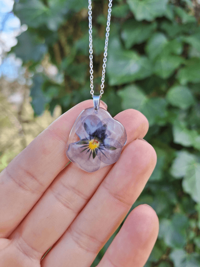 Collier petite Pensée • Viola cornuta • argenté 