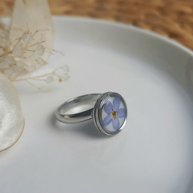 Bague argentée ◦ Fleur de Myosotis