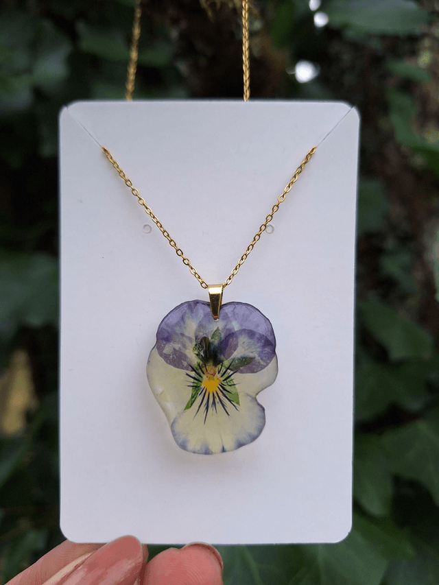 Collier petite Pensée • Viola cornuta • doré 