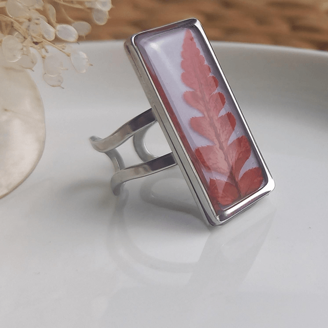 Bague argentée rectangulaire ⁃ Fougère flamboyante