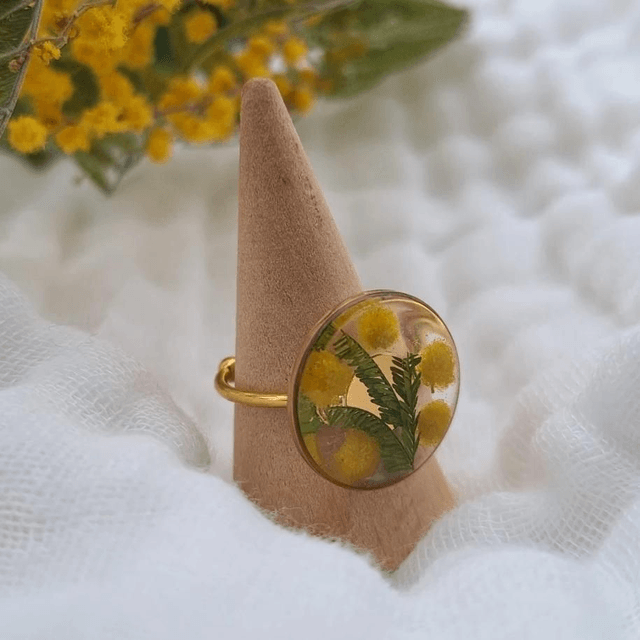 Bague dorée ◦ Fleurs de Mimosa