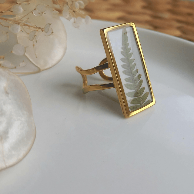 Bague dorée rectangulaire ⁃ Fougère 