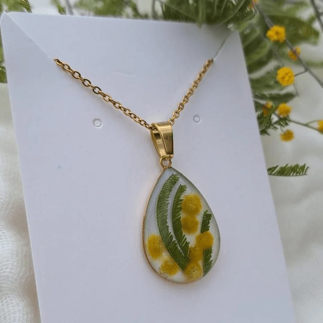 Collier doré · Fleurs de Mimosa 