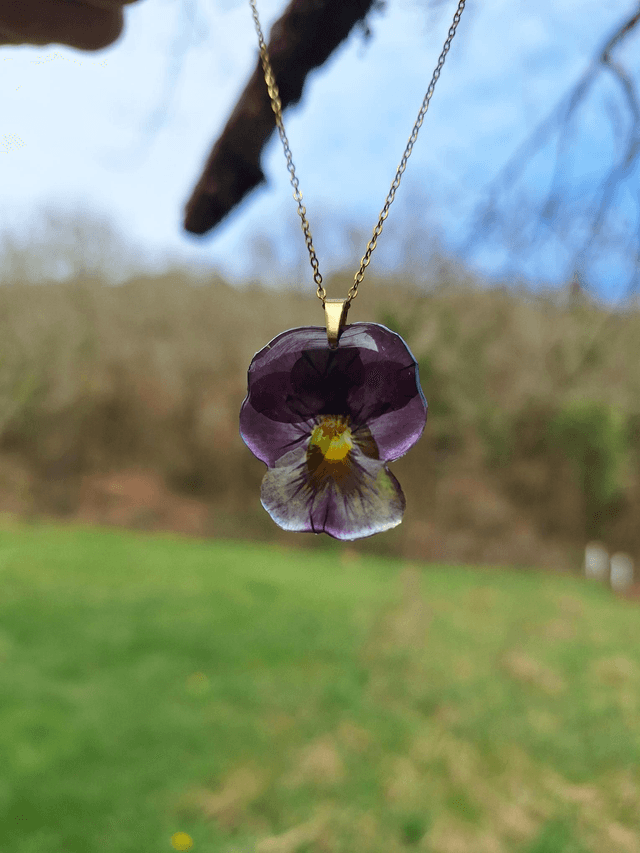 Collier petite Pensée • Viola cornuta • doré 