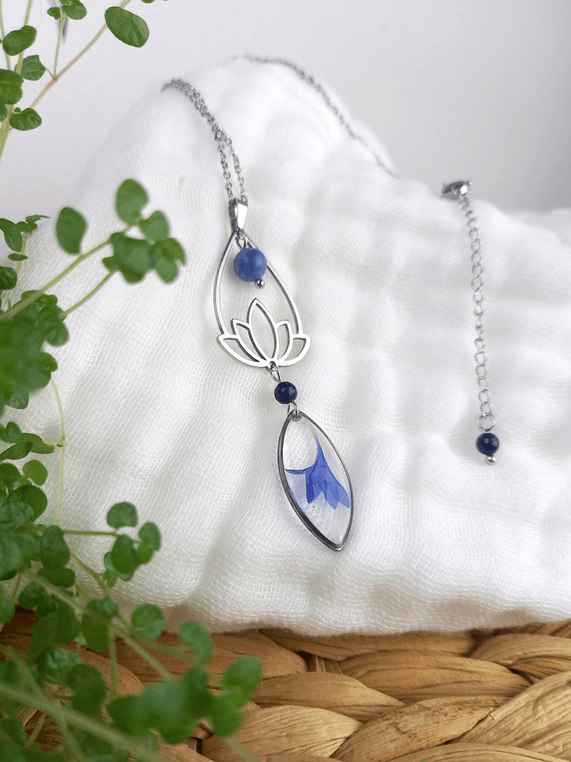Collier argenté ∙ Lotus et Bleuet 
