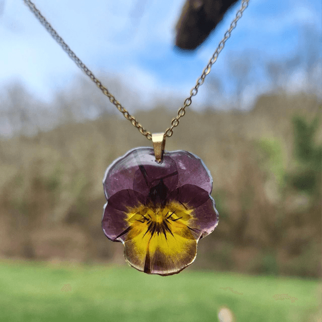 Collier petite Pensée • Viola cornuta • doré