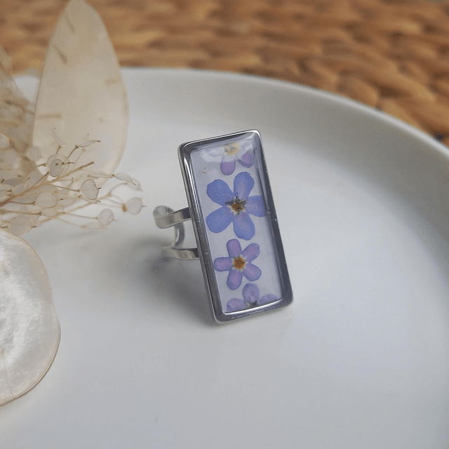 Bague argentée rectangulaire ⁃ Fleurs de Myosotis
