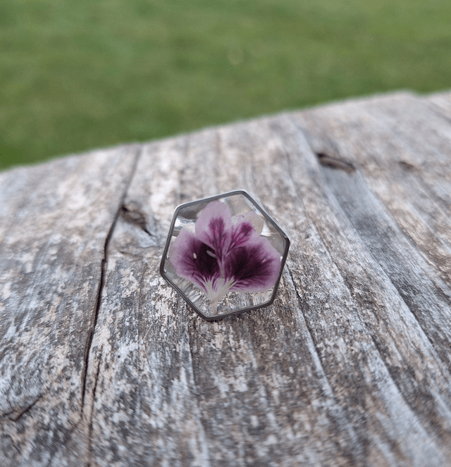 Bague argentée hexagonale ⬡ Pélargonium