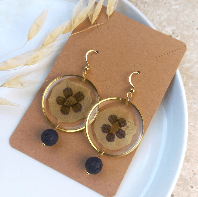 Boucles d&#039;oreilles ∙ doré Fleurs séchées Physalis et pierre de lave