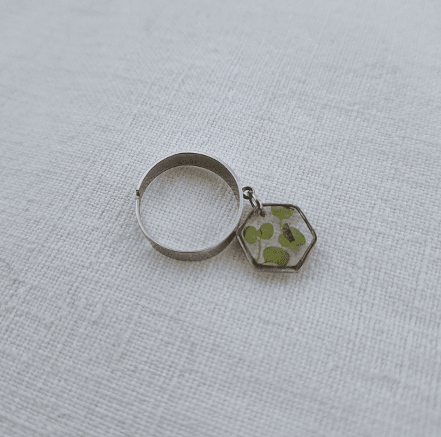 Bague argentée pampille ◦ Soleirolia