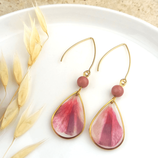 Boucles d&#039;oreilles ∙ doré gouttes de fleurs et pierre naturelle
