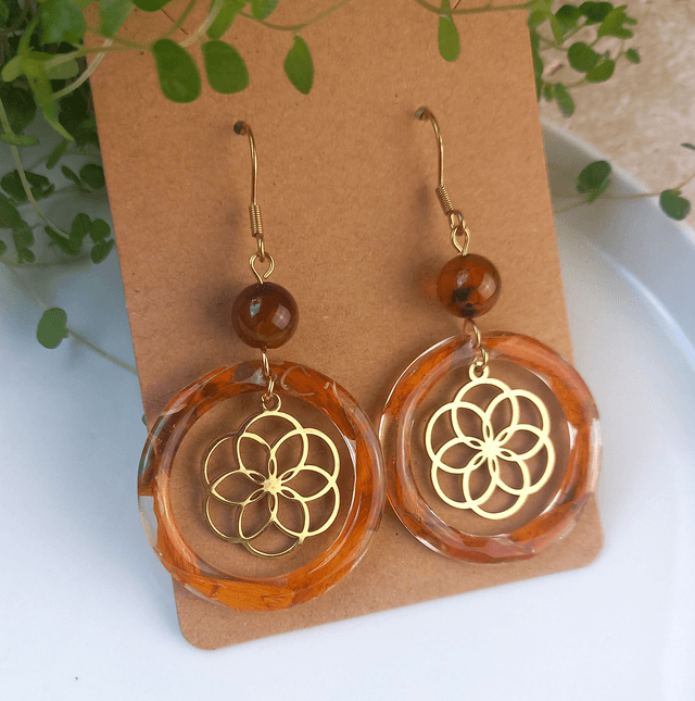 Boucles d&#039;oreilles ∙ doré Fleur de vie Fleurs séchées Tagetes et pierre naturelle